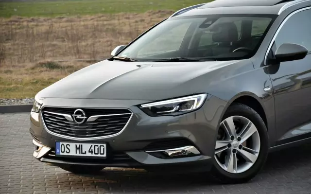OPEL Insignia 