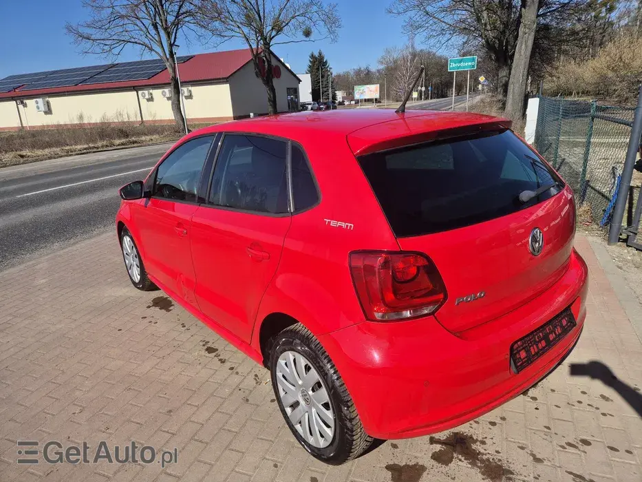 VOLKSWAGEN Polo Highline