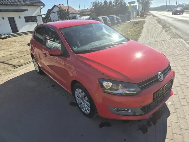 VOLKSWAGEN Polo Highline