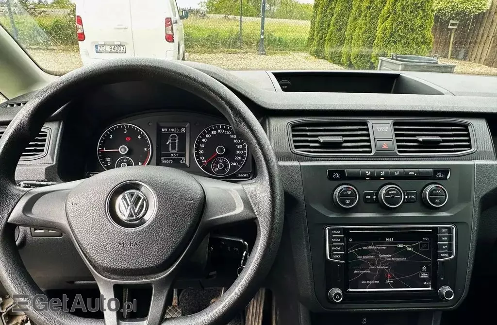 VOLKSWAGEN Caddy 