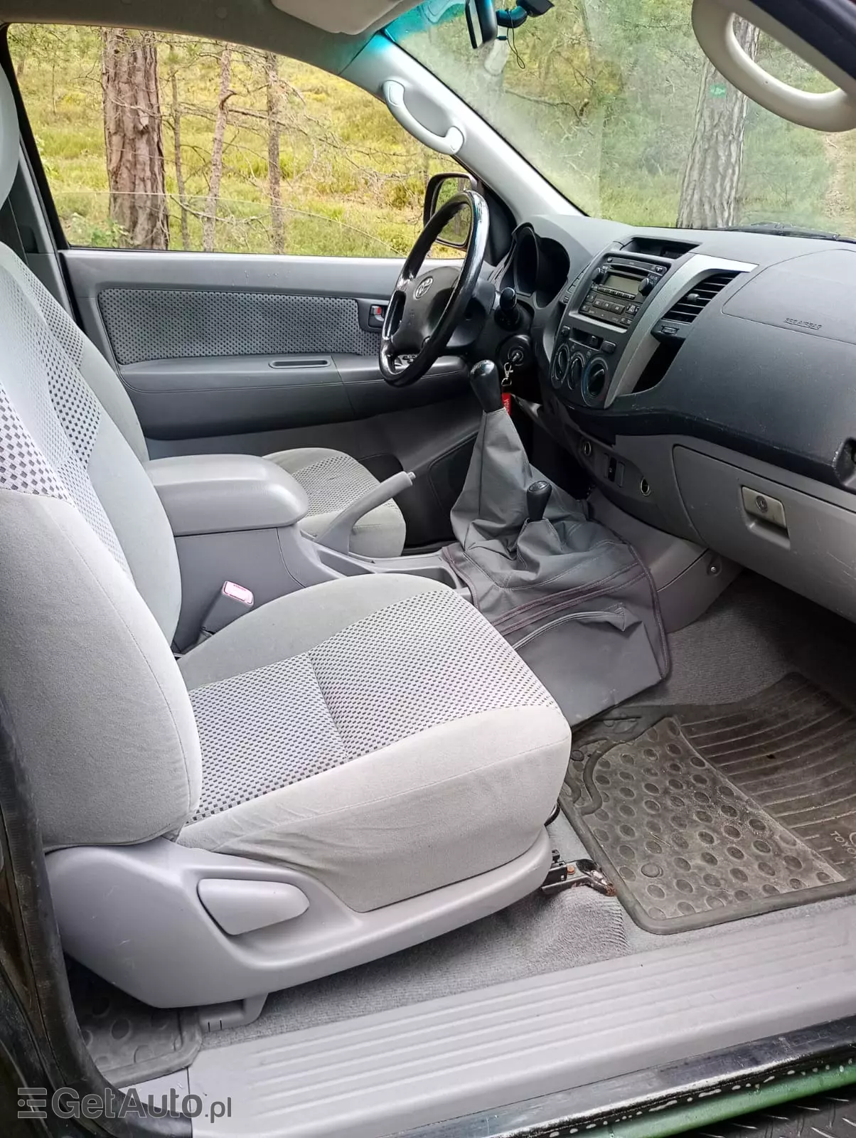 TOYOTA Hilux  2.5 D-4D SR5