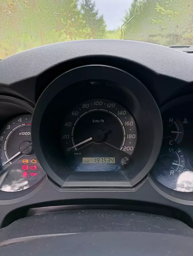 TOYOTA Hilux  2.5 D-4D SR5