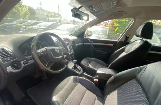 SKODA Octavia 