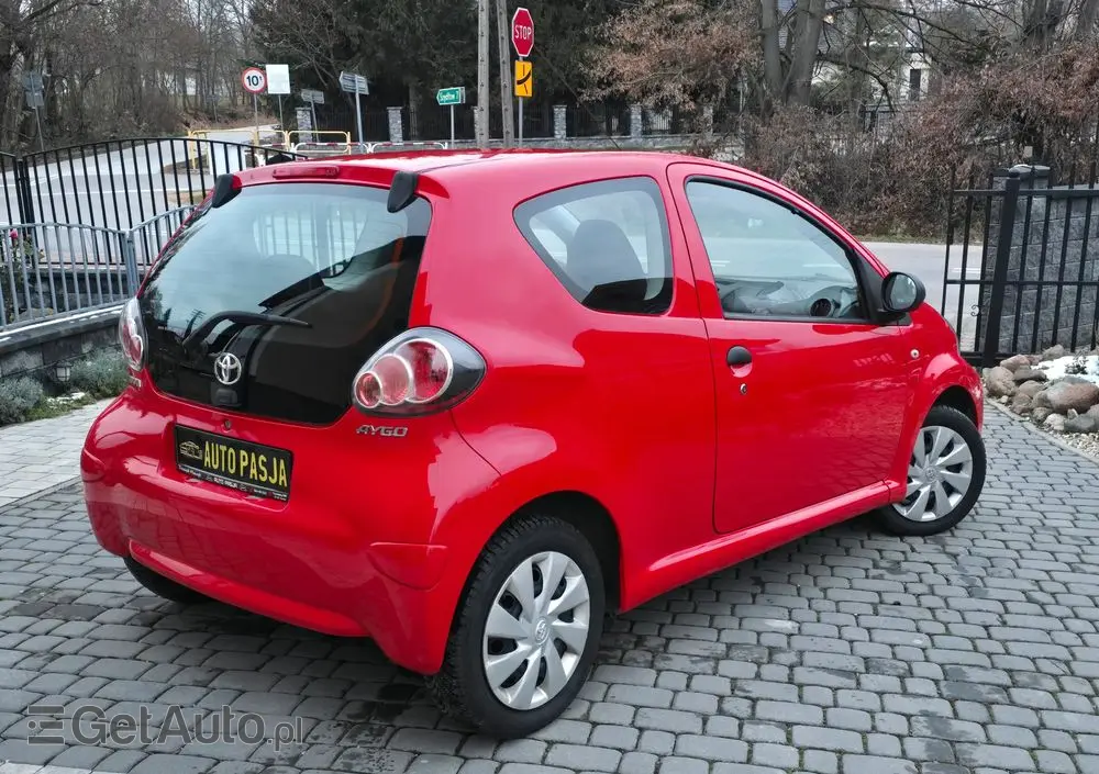 TOYOTA Aygo 1.0 VVT-i Gold