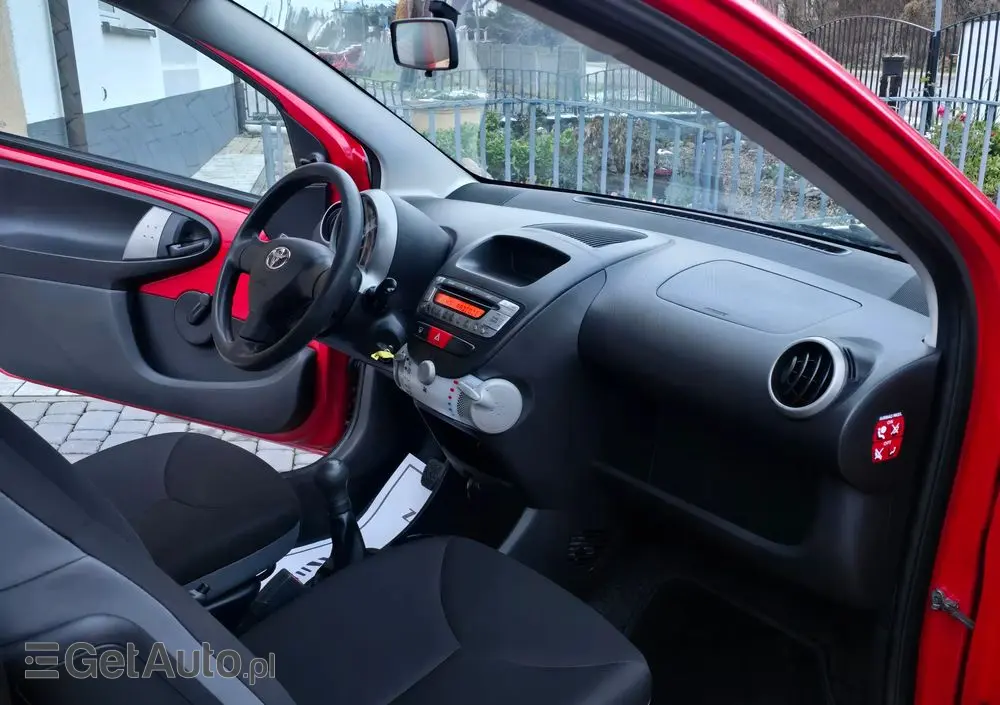 TOYOTA Aygo 1.0 VVT-i Gold