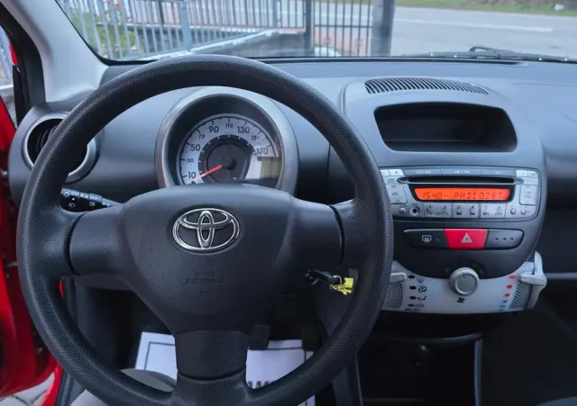 TOYOTA Aygo 1.0 VVT-i Gold