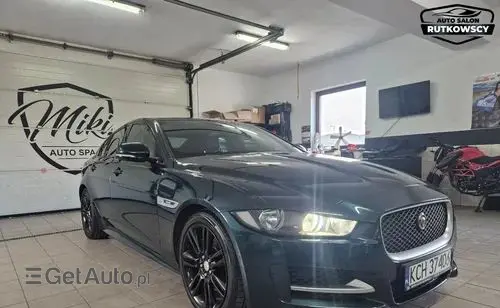 JAGUAR XE 