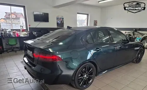 JAGUAR XE 