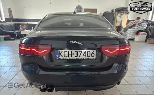 JAGUAR XE 