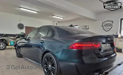 JAGUAR XE 