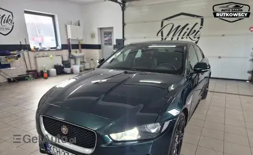 JAGUAR XE 