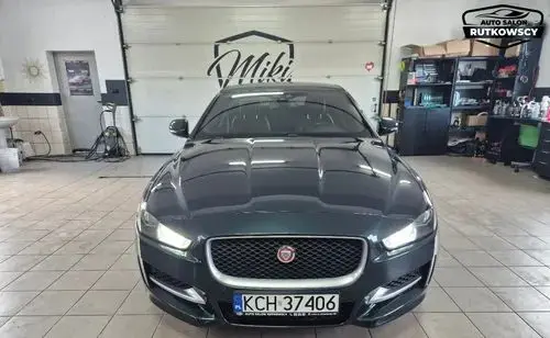 JAGUAR XE 