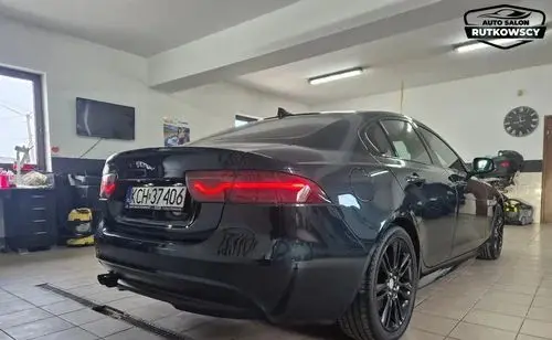 JAGUAR XE 