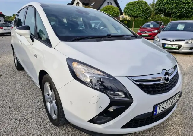 OPEL Zafira 