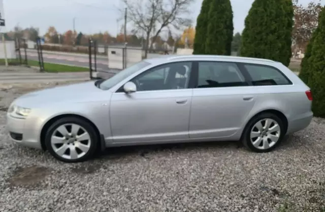 AUDI A6 