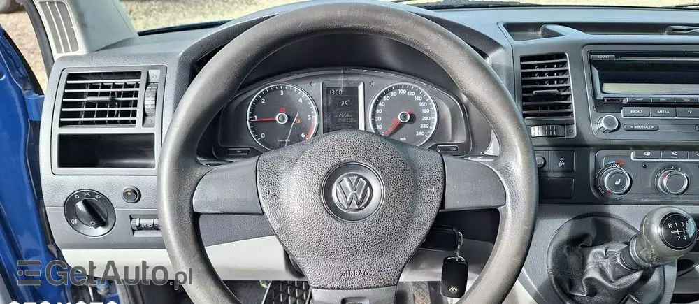 VOLKSWAGEN Transporter 