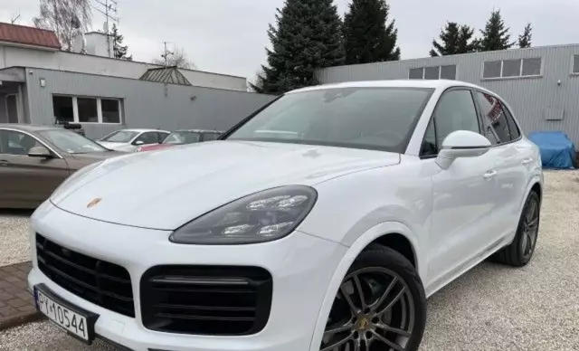 PORSCHE Cayenne 