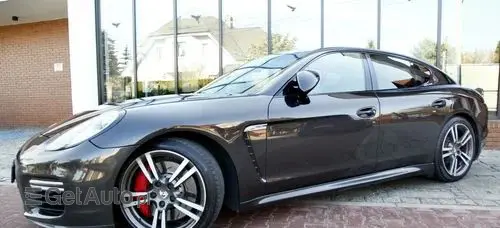 PORSCHE Panamera 