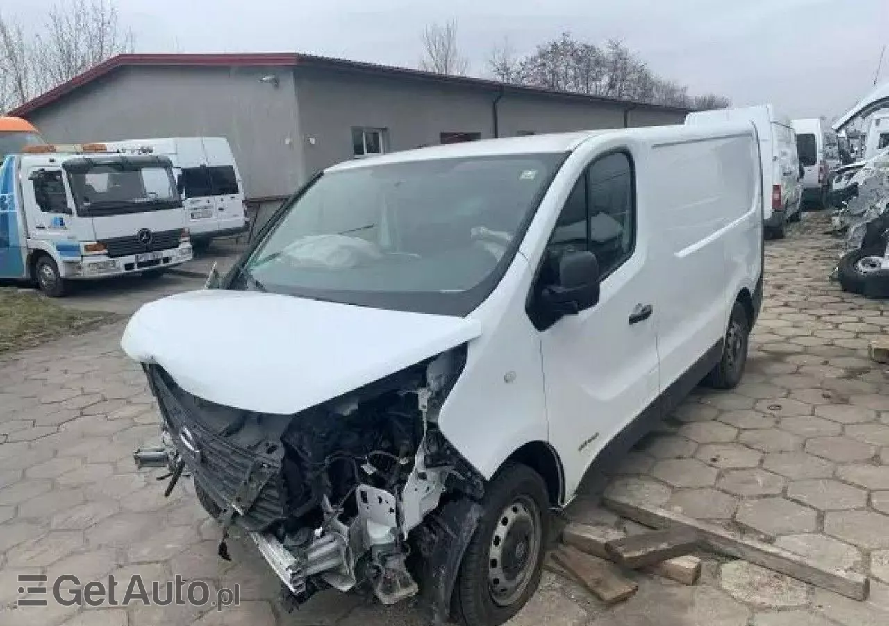 NISSAN NV300 