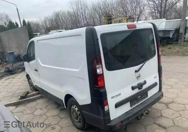 NISSAN NV300 