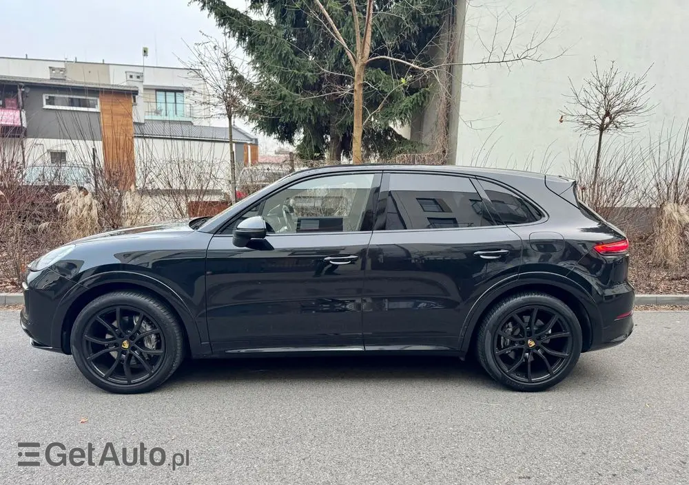 PORSCHE Cayenne Platinum Edition