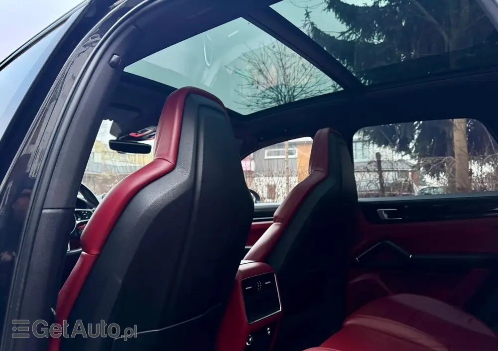 PORSCHE Cayenne Platinum Edition