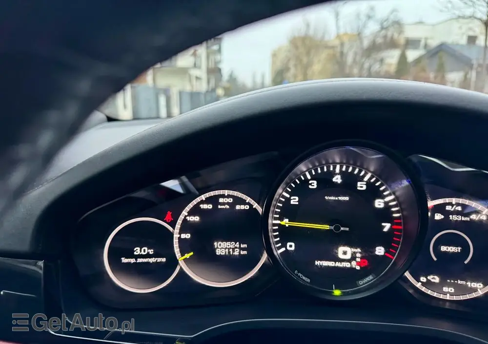 PORSCHE Cayenne Platinum Edition