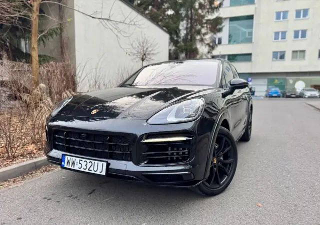 PORSCHE Cayenne Platinum Edition