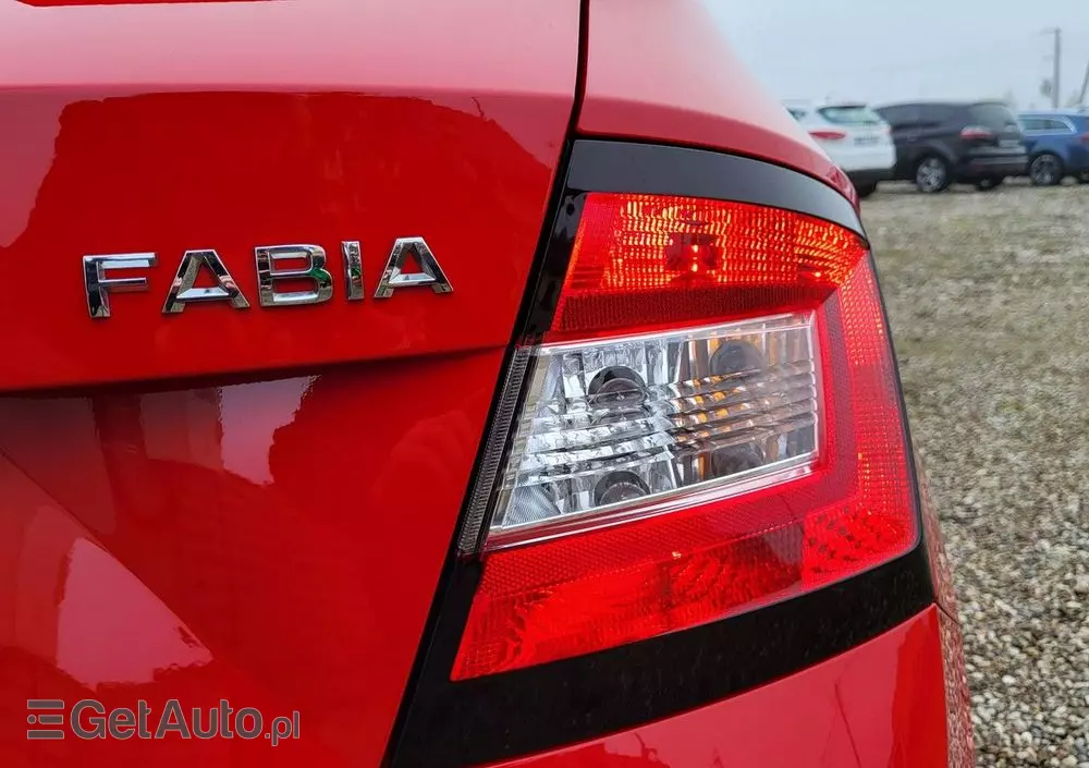SKODA Fabia 
