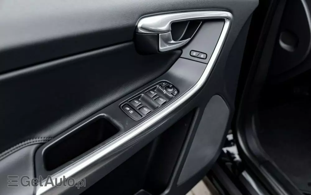 VOLVO XC 60 2.4D AWD