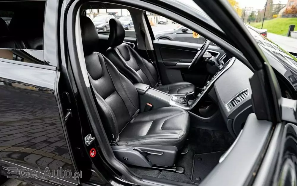 VOLVO XC 60 2.4D AWD