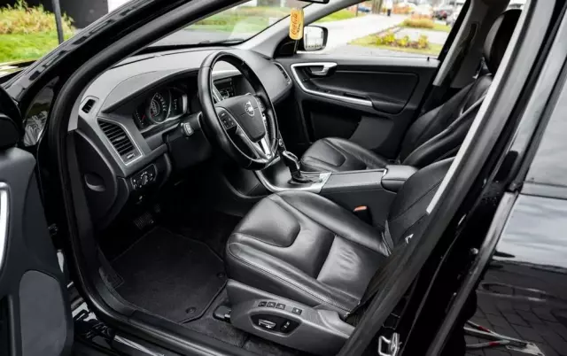 VOLVO XC 60 2.4D AWD