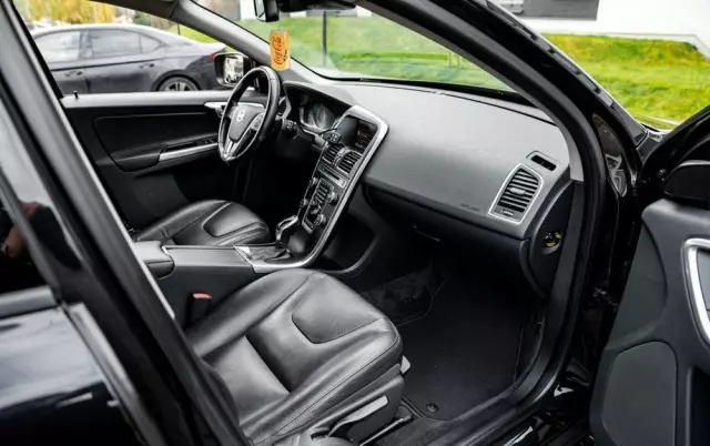 VOLVO XC 60 2.4D AWD