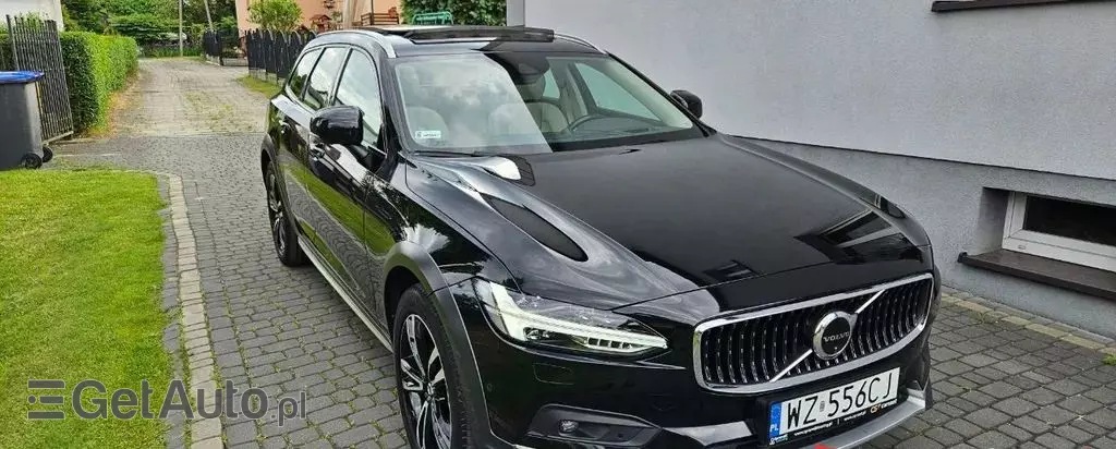 VOLVO V90 Cross Country 