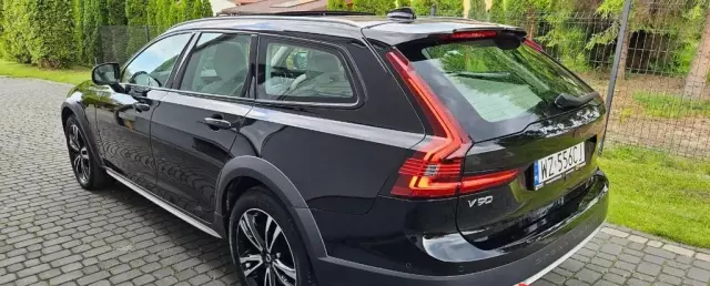 VOLVO V90 Cross Country 