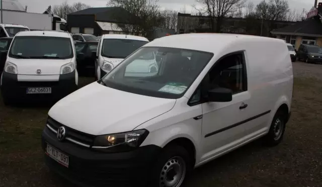 VOLKSWAGEN Caddy 