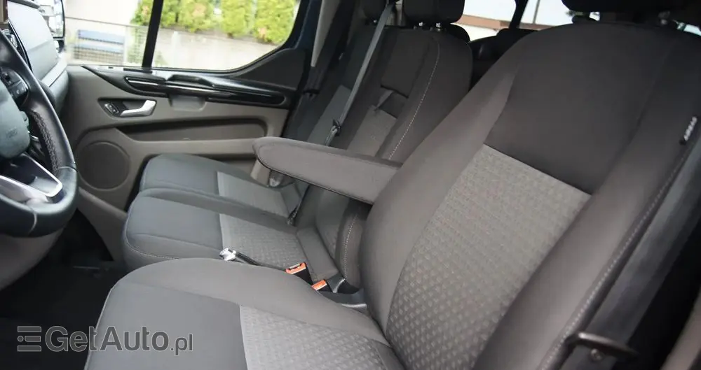 FORD Tourneo Custom 2.0 EcoBlue L1 Titanium SelectShift