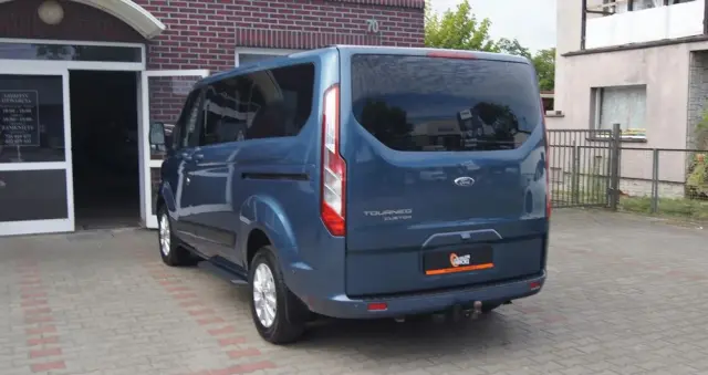 FORD Tourneo Custom 2.0 EcoBlue L1 Titanium SelectShift