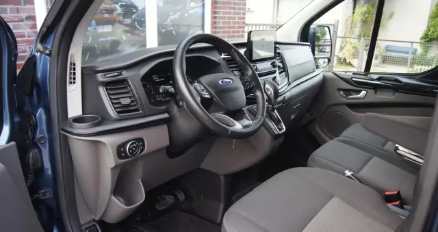 FORD Tourneo Custom 2.0 EcoBlue L1 Titanium SelectShift