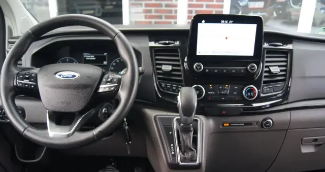 FORD Tourneo Custom 2.0 EcoBlue L1 Titanium SelectShift