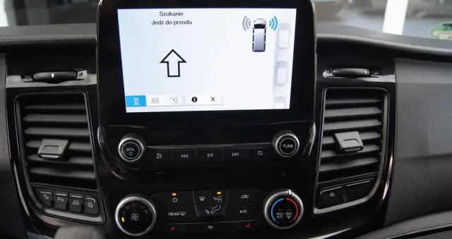 FORD Tourneo Custom 2.0 EcoBlue L1 Titanium SelectShift