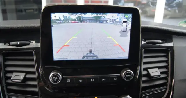 FORD Tourneo Custom 2.0 EcoBlue L1 Titanium SelectShift