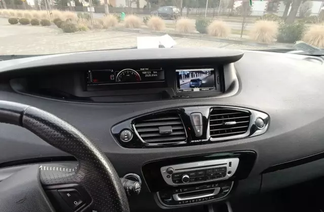 RENAULT Scenic 
