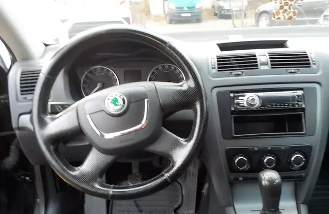SKODA Octavia 