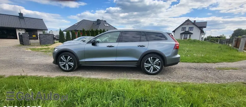 VOLVO V60 D4 AWD Momentum
