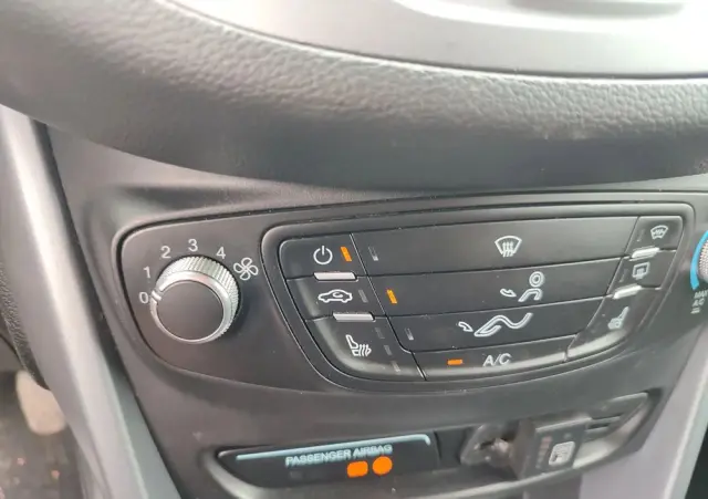 FORD B-MAX 1.4 SYNC Edition