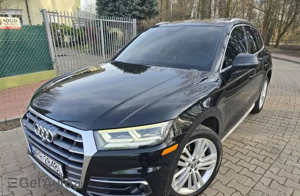 AUDI Q5 
