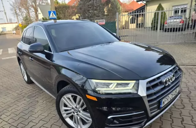 AUDI Q5 