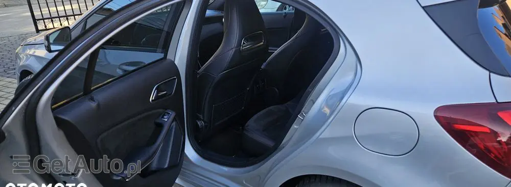 MERCEDES-BENZ Klasa A 200 7G-DCT AMG Line