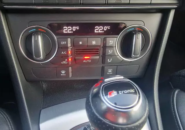 AUDI Q3 2.0 TDI S tronic design